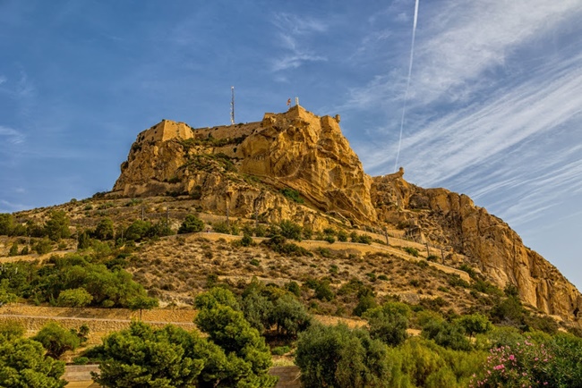 Castelo de Santa Bárbara, Espanha