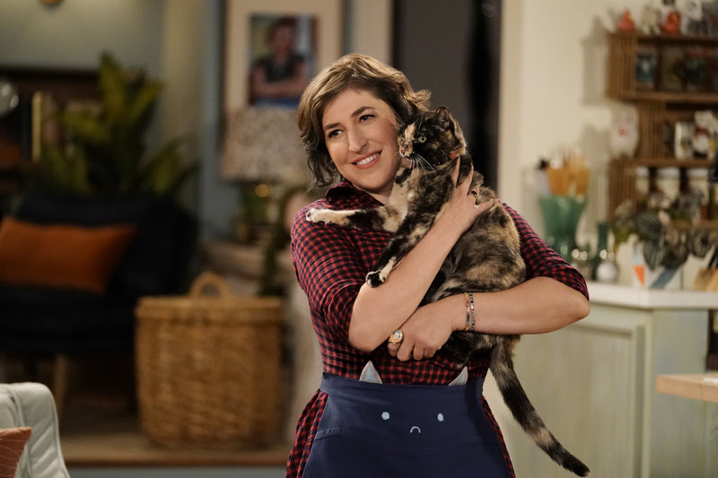 ‘Call Me Kat’, nova sitcom Warner Channel, estreia dia 26